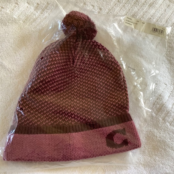 Coach Wool Blend Knit Hat Beanie Dark Pink OZ - Picture 11 of 11